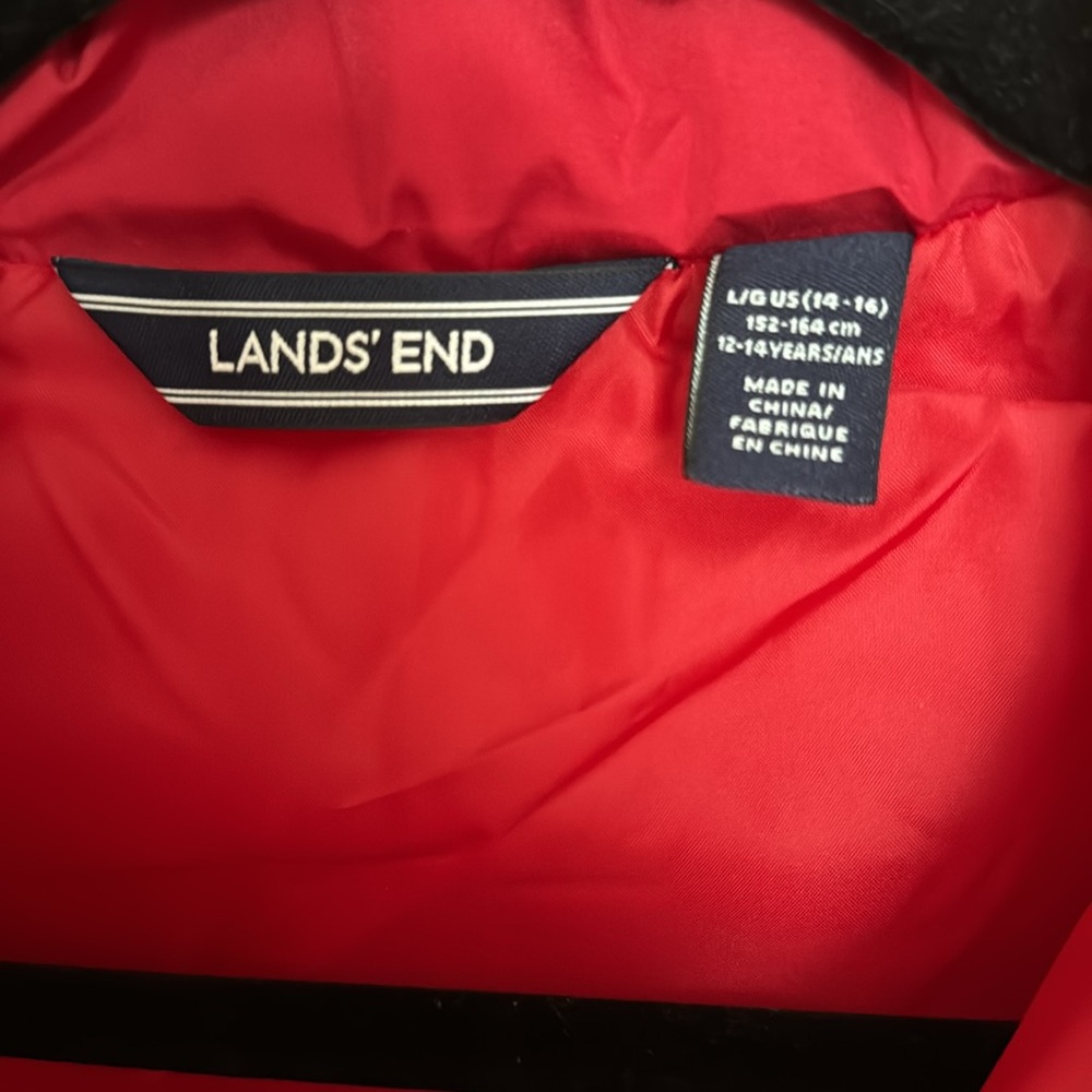 NWOT Lands End Youth XL Quilted Vest in Cherry Red Perfect for fall activities - Picture 7 of 8